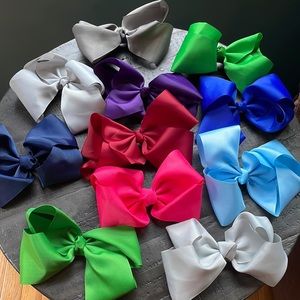 Set of 8 in Bows